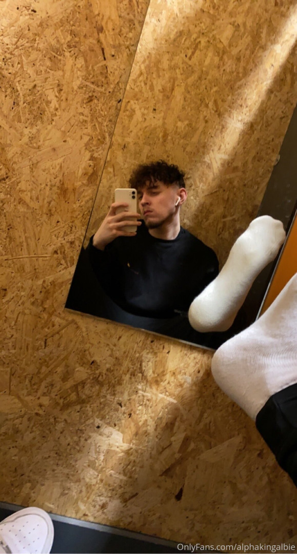 Photo by alphakingalbie published on November 19,2023 20:12:08 - BestThots