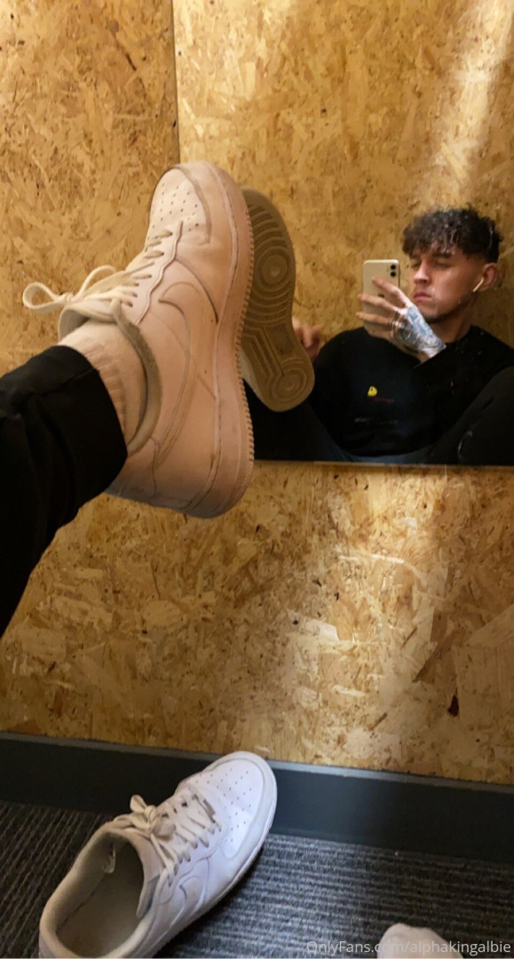 Photo by alphakingalbie published on November 19,2023 20:12:15 - BestThots