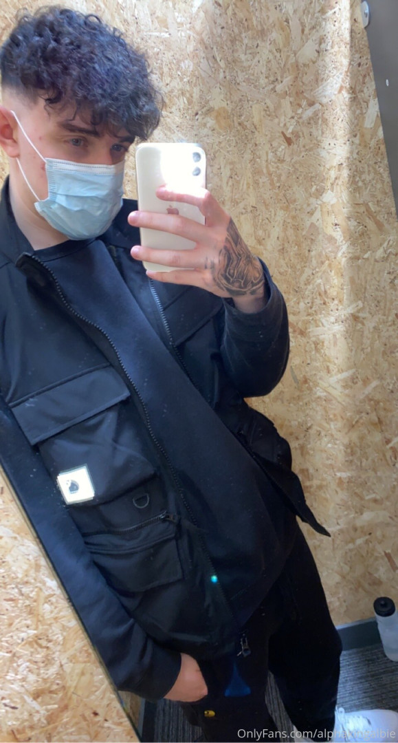 Photo by alphakingalbie published on November 19,2023 20:12:18 - BestThots