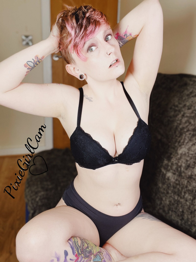 Photo by pixiegirlcamxxx published on October 16,2023 02:29:05 - BestThots