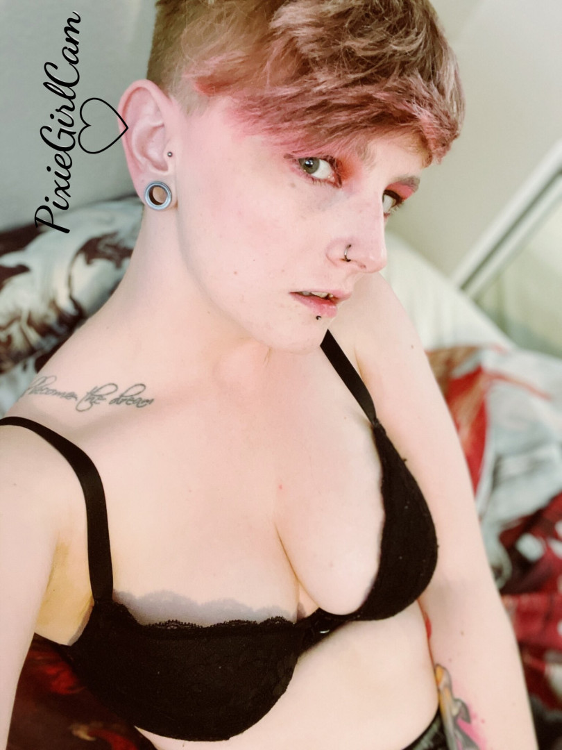 Photo by pixiegirlcamxxx published on October 16,2023 05:01:15 - BestThots