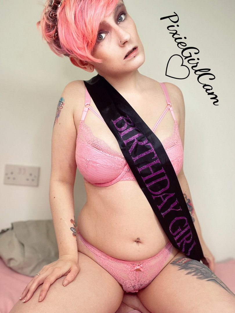 Photo by pixiegirlcamxxx published on October 16,2023 06:52:01 - BestThots