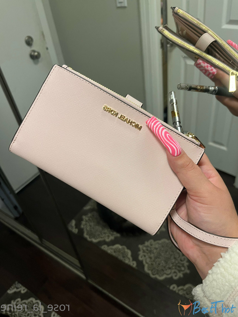 Photo by rose_la_reine published on December 13,2024 23:04:41 - BestThots