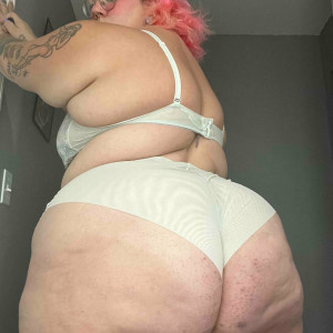 curvymama2020 #9059873