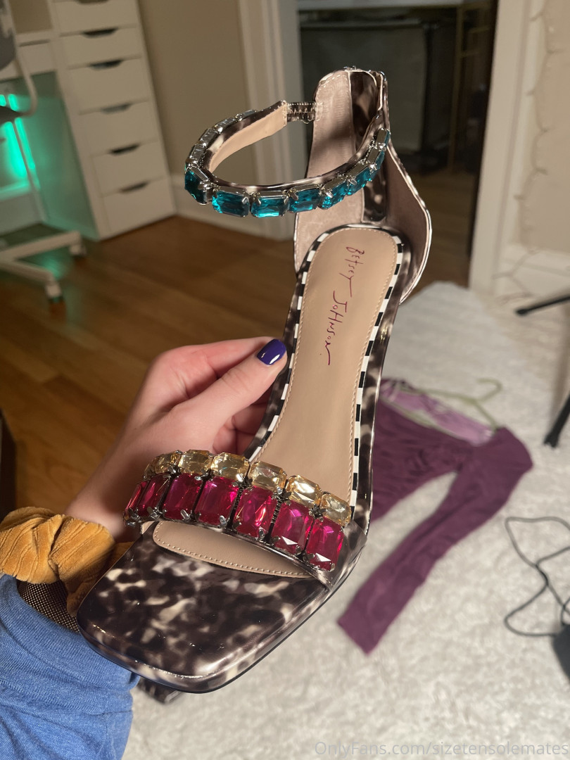 Photo by sizetensolemates published on May 17,2023 23:02:59 - BestThots