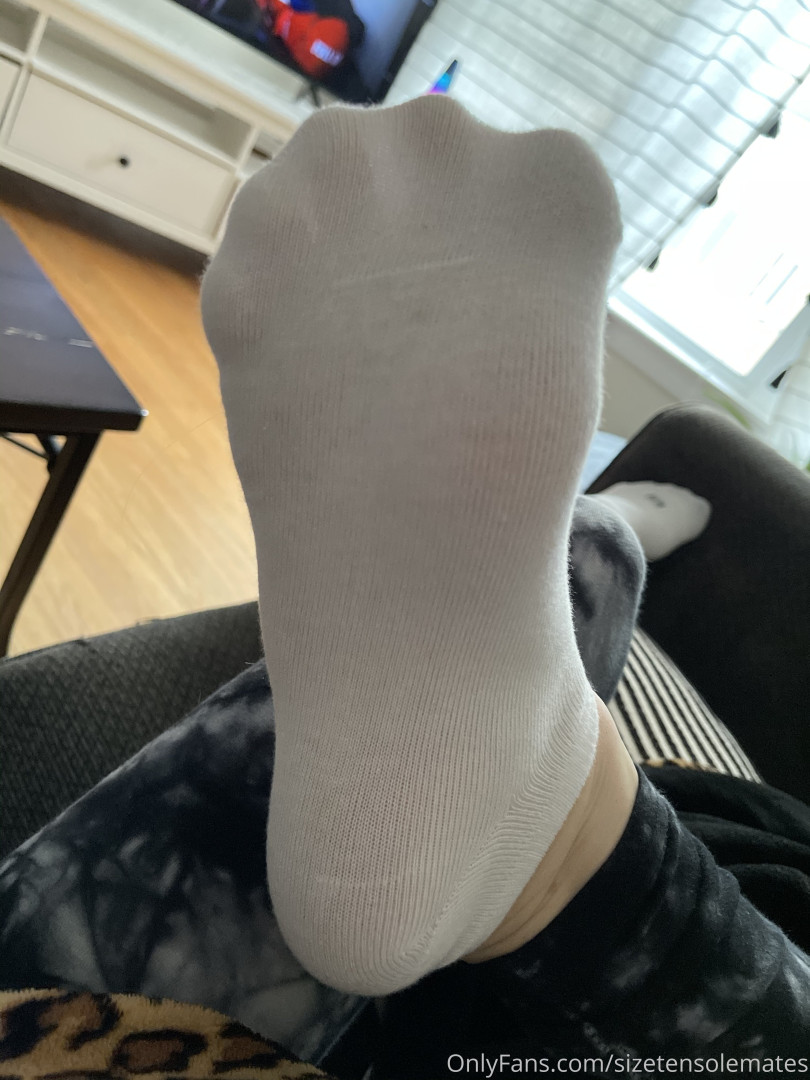 Photo by sizetensolemates published on May 17,2023 23:05:33 - BestThots