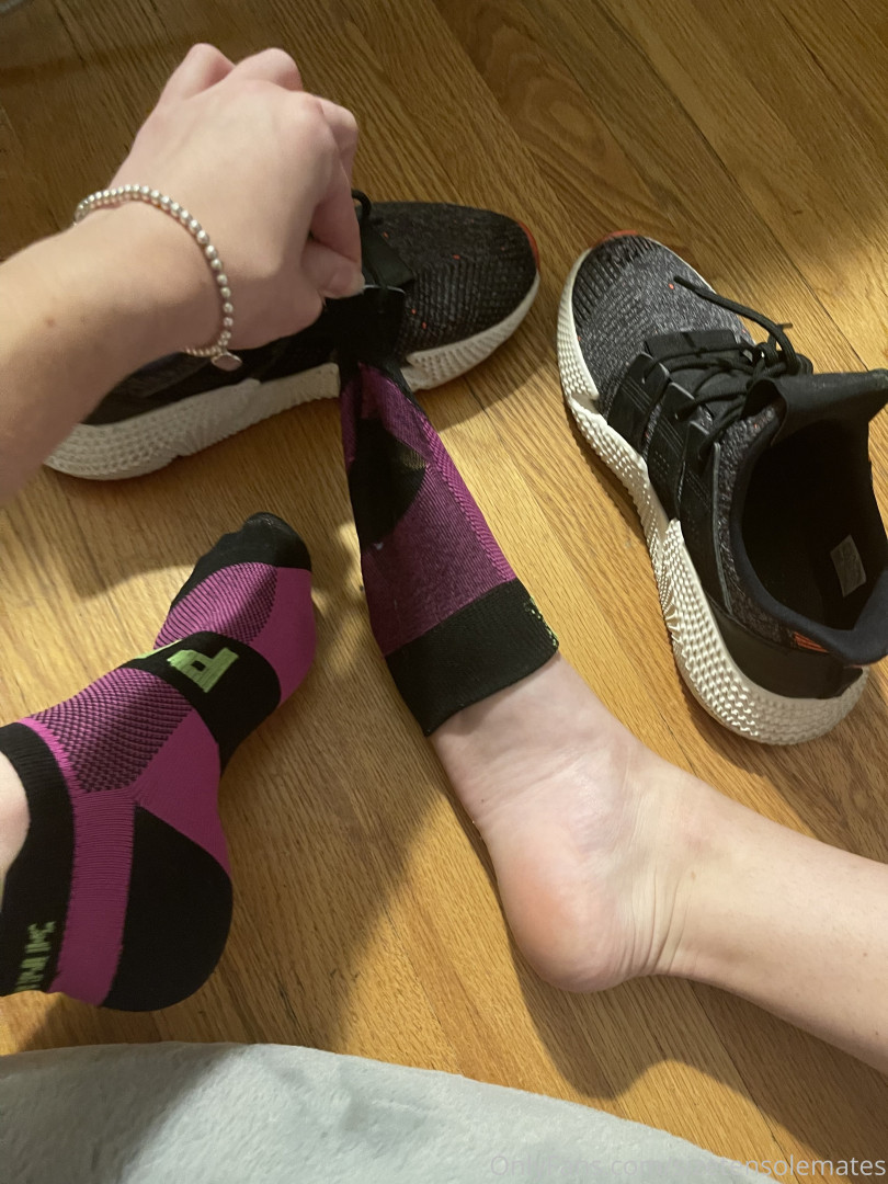 Photo by sizetensolemates published on May 17,2023 23:07:00 - BestThots