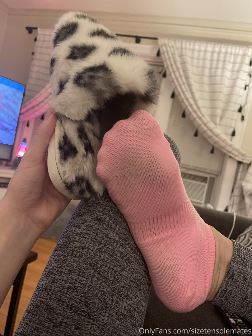 Photo by sizetensolemates published on May 17,2023 23:07:12 - BestThots