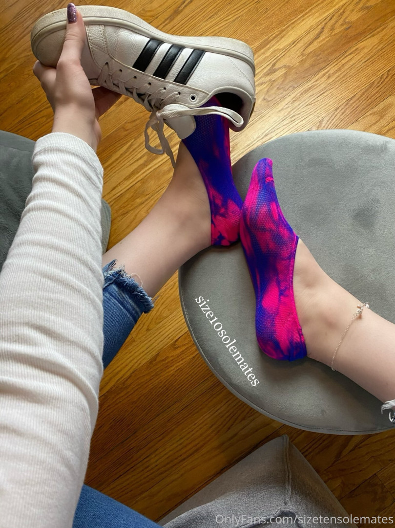 Photo by sizetensolemates published on May 17,2023 23:07:24 - BestThots