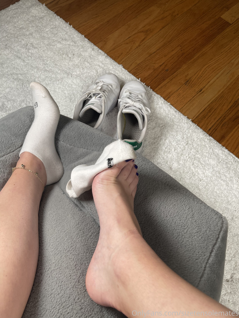 Photo by sizetensolemates published on May 17,2023 23:07:48 - BestThots