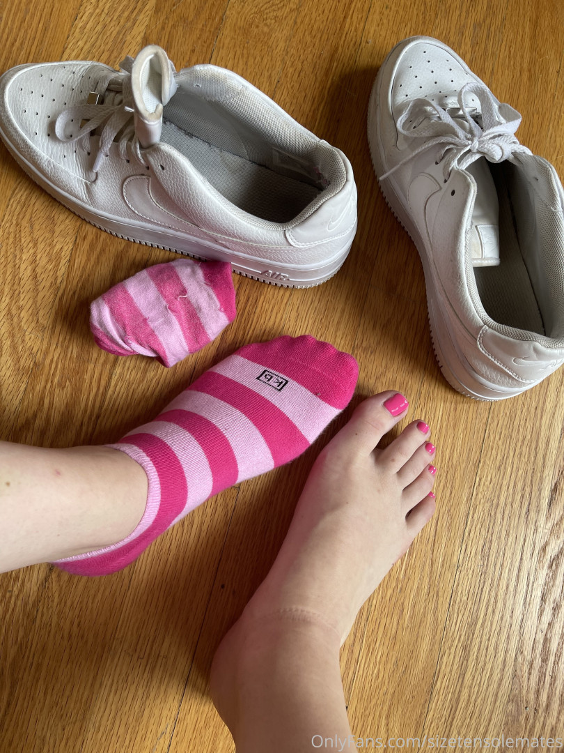 Photo by sizetensolemates published on May 17,2023 23:08:46 - BestThots