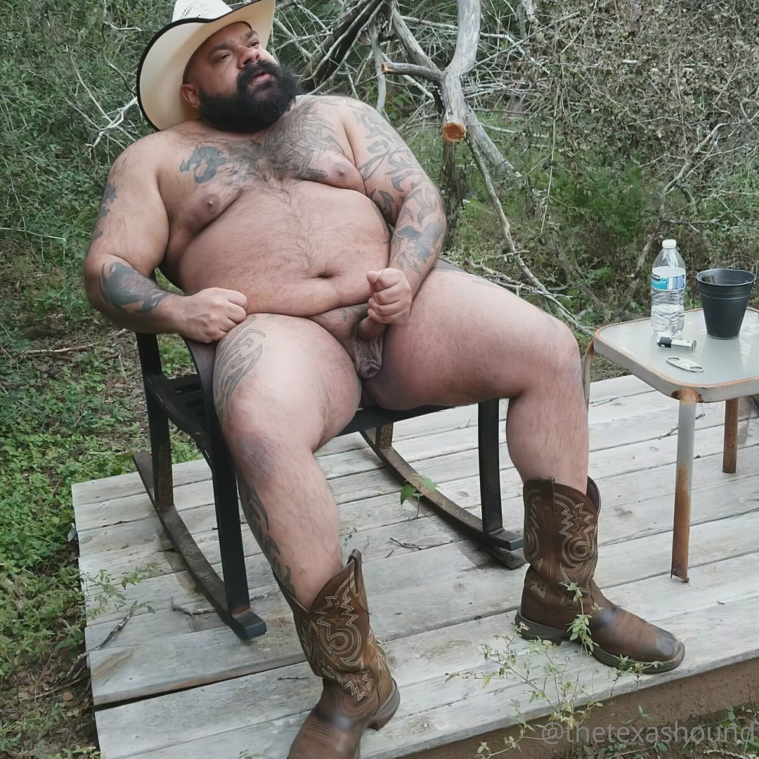 Photo by thetexashound published on May 16,2023 20:05:23 - BestThots