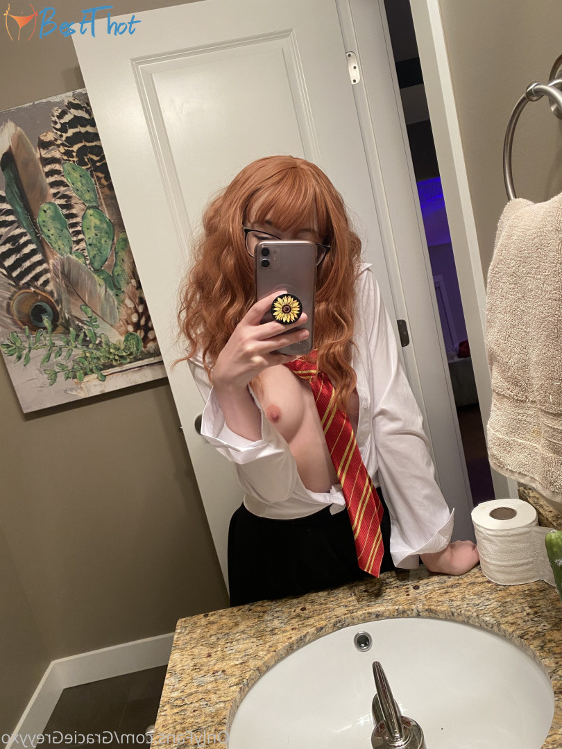 Photo by graciegreyyxo published on December 10,2024 16:06:33 - BestThots