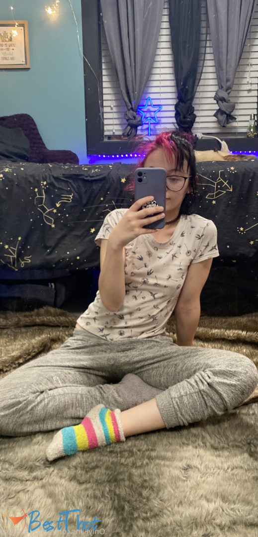 Photo by graciegreyyxo published on December 10,2024 16:21:19 - BestThots