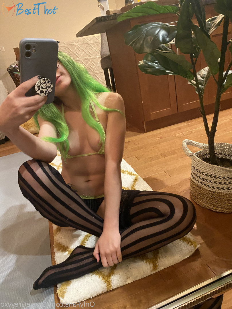 Photo by graciegreyyxo published on December 10,2024 17:12:15 - BestThots