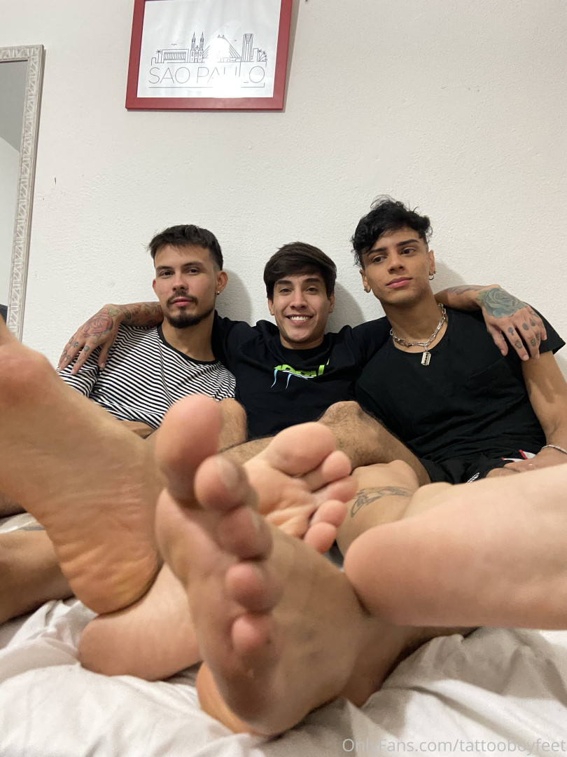 Photo by tattooboyfeet published on October 14,2023 17:38:14 - BestThots