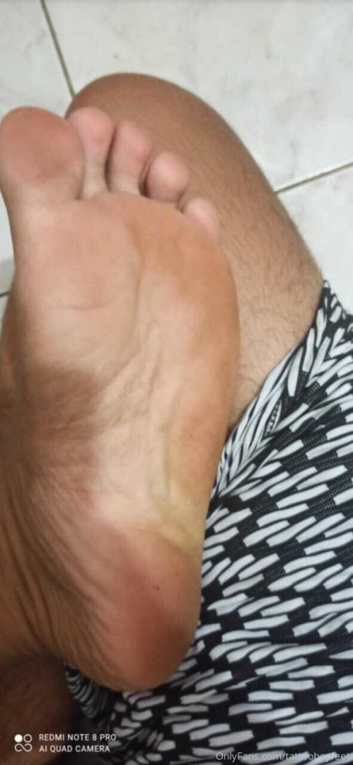 Photo by tattooboyfeet published on October 14,2023 17:52:47 - BestThots