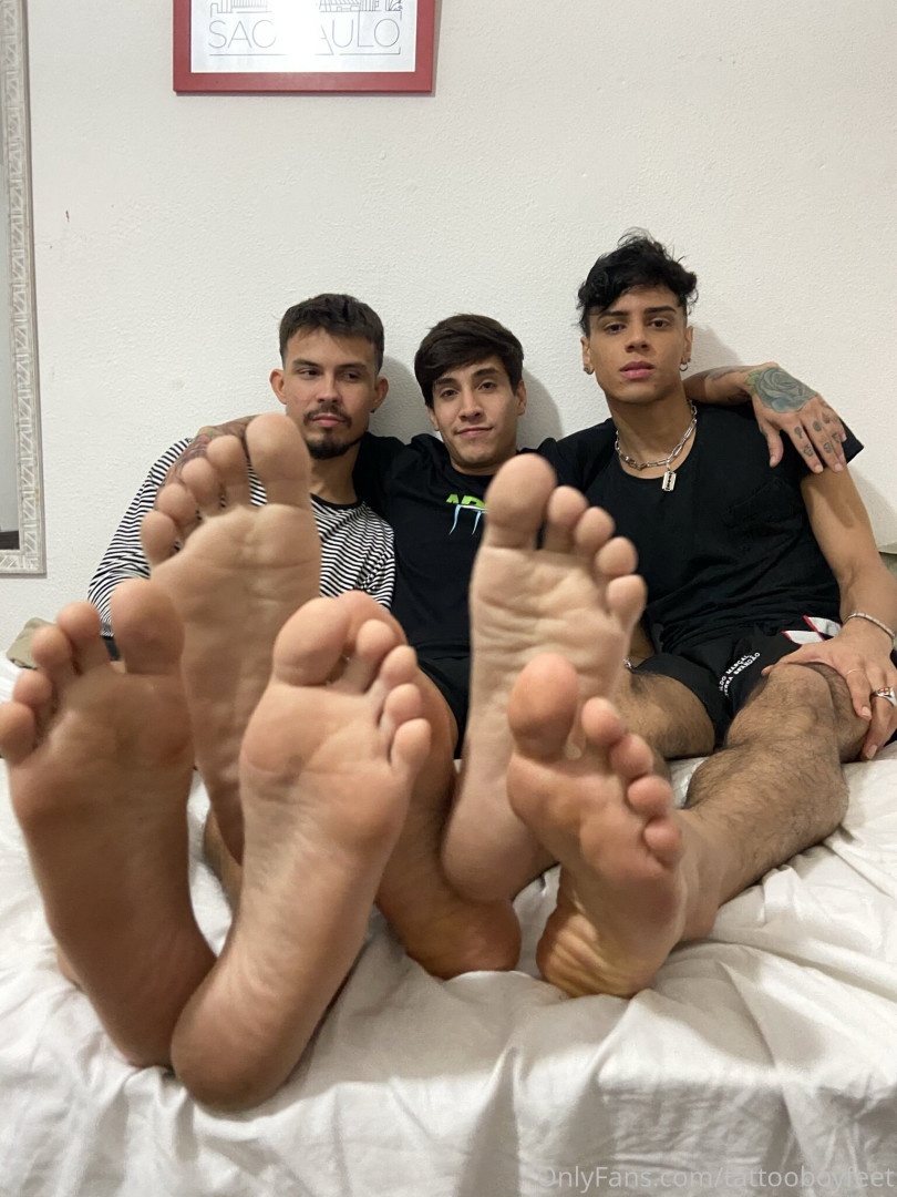 Photo by tattooboyfeet published on October 14,2023 18:06:11 - BestThots