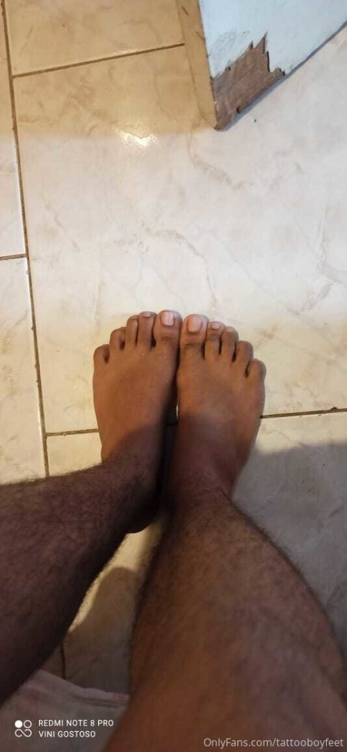 Photo by tattooboyfeet published on October 14,2023 18:40:41 - BestThots