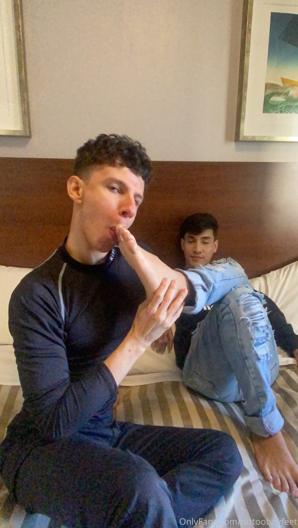 Photo by tattooboyfeet published on October 14,2023 18:45:12 - BestThots
