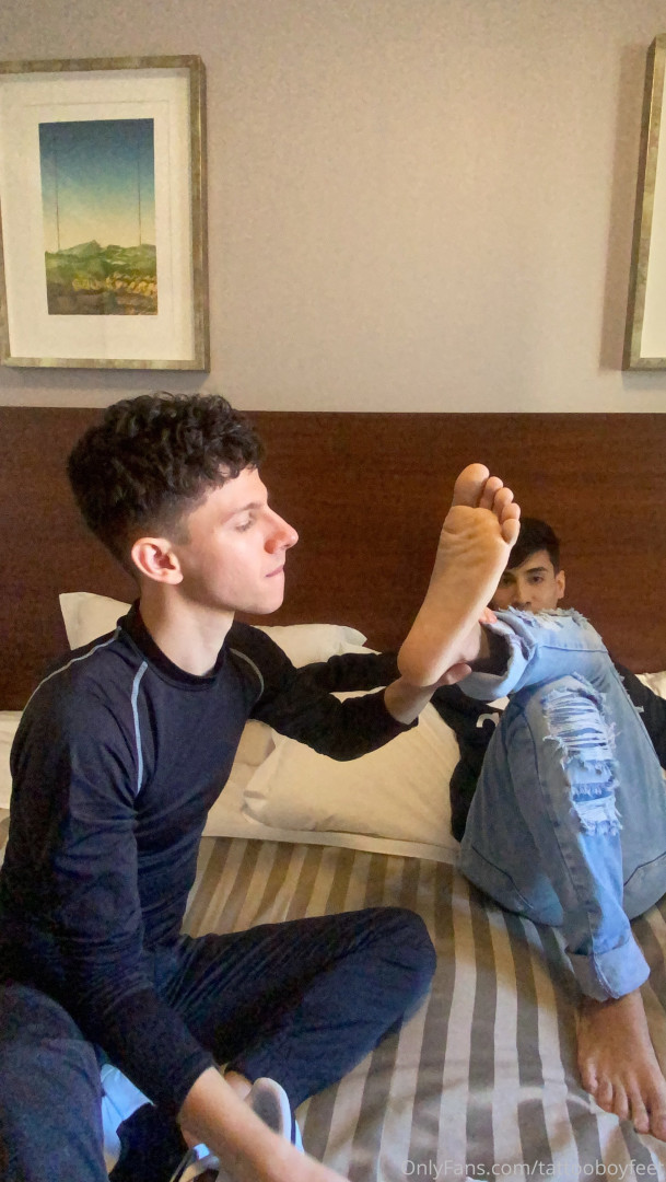 Photo by tattooboyfeet published on October 14,2023 20:06:04 - BestThots