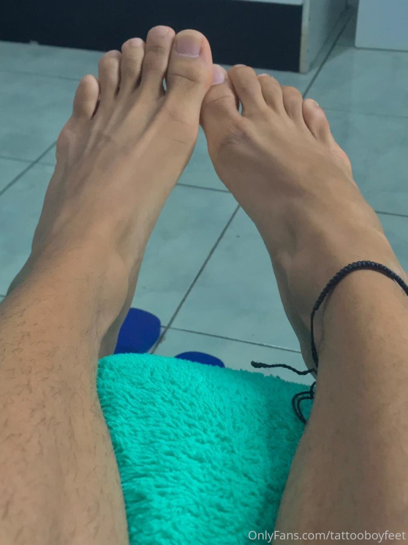 Photo by tattooboyfeet published on October 14,2023 20:15:02 - BestThots