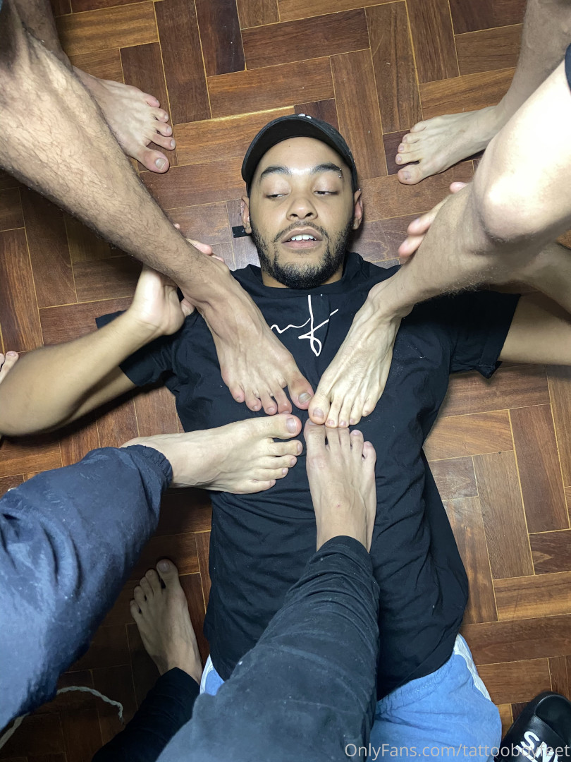 Photo by tattooboyfeet published on October 14,2023 20:50:23 - BestThots