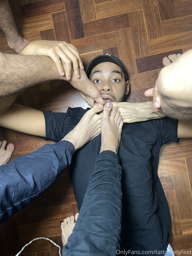 Photo by tattooboyfeet published on October 14,2023 22:18:29 - BestThots