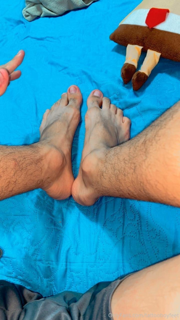 Photo by tattooboyfeet published on October 14,2023 22:39:03 - BestThots