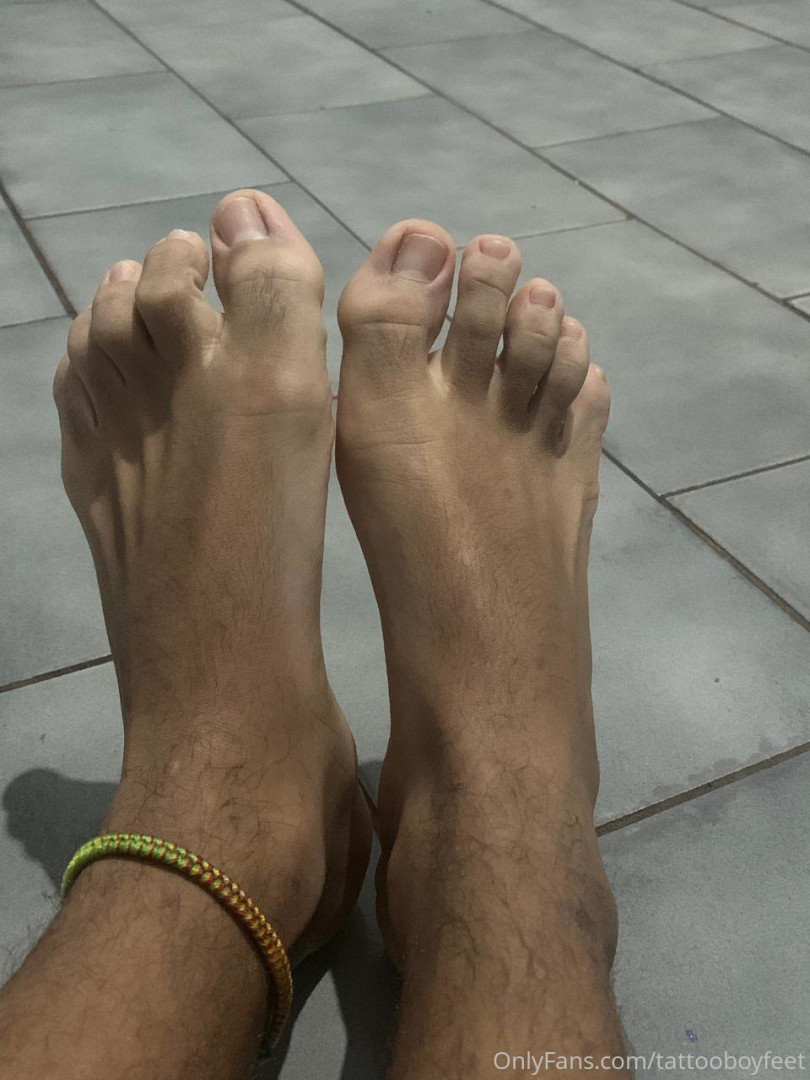 Photo by tattooboyfeet published on October 14,2023 23:04:17 - BestThots