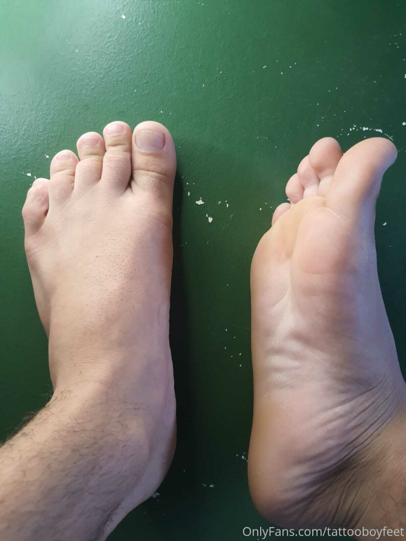 Photo by tattooboyfeet published on October 14,2023 23:29:18 - BestThots