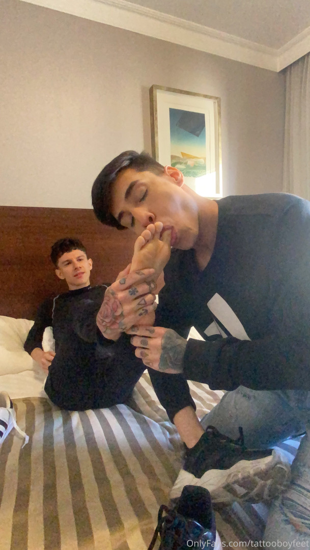 Photo by tattooboyfeet published on October 14,2023 23:30:53 - BestThots