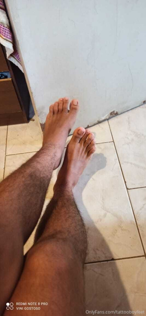 Photo by tattooboyfeet published on October 15,2023 00:41:23 - BestThots