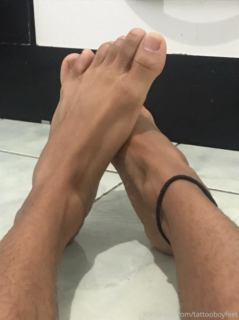 Photo by tattooboyfeet published on October 15,2023 02:44:59 - BestThots