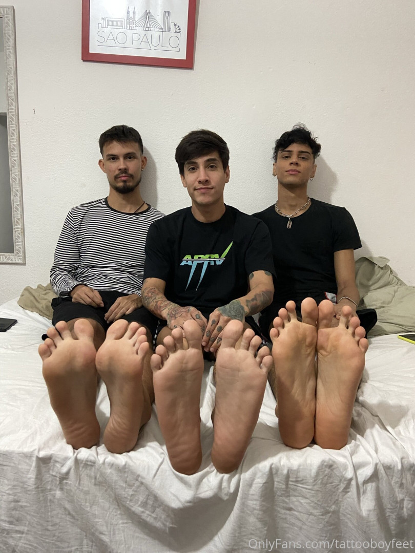 Photo by tattooboyfeet published on October 15,2023 05:18:08 - BestThots