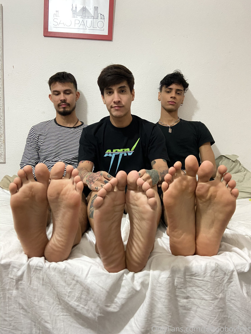 Photo by tattooboyfeet published on October 15,2023 05:19:34 - BestThots