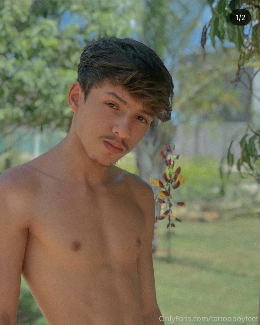 Photo by tattooboyfeet published on October 15,2023 05:36:35 - BestThots