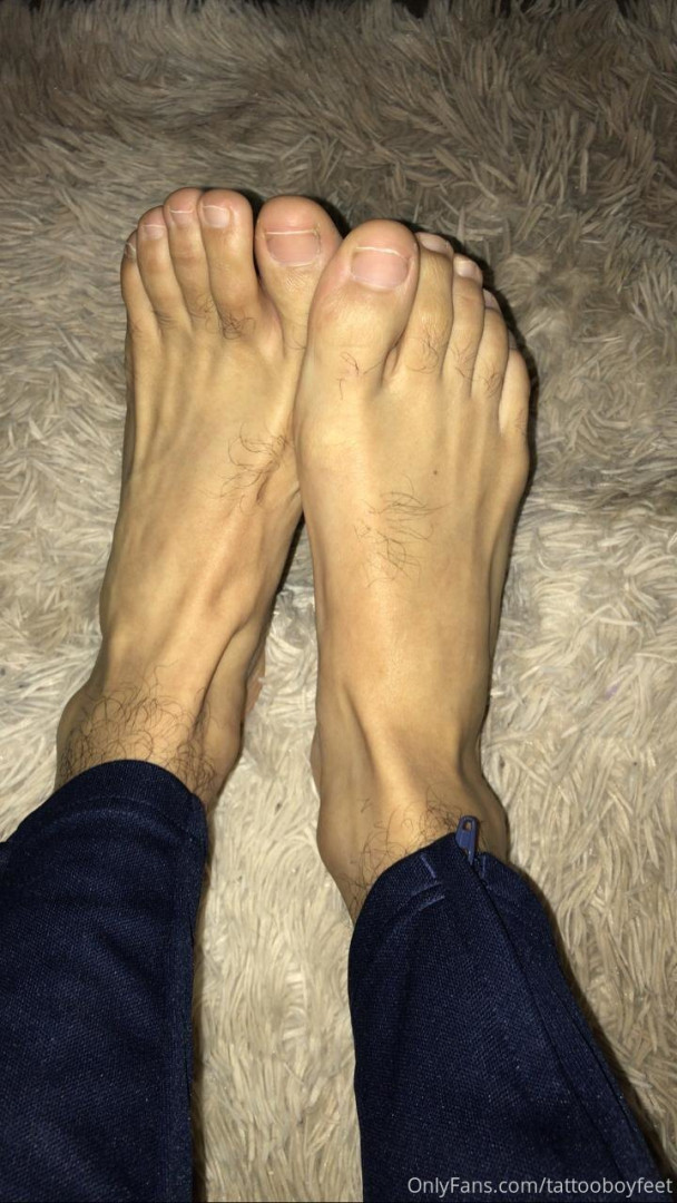 Photo by tattooboyfeet published on October 15,2023 06:59:37 - BestThots