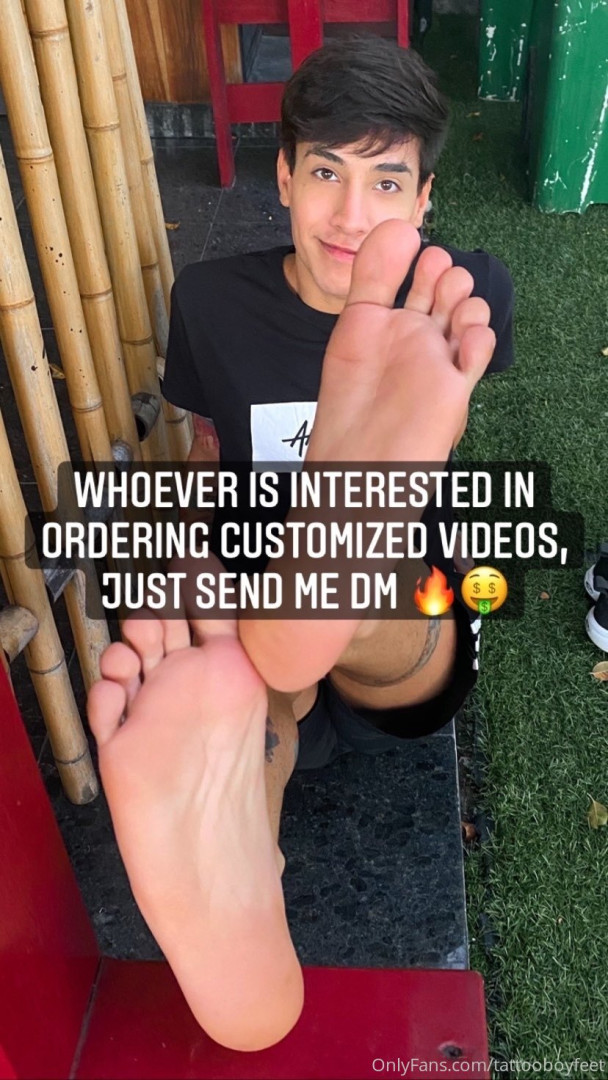 Photo by tattooboyfeet published on October 15,2023 07:36:54 - BestThots
