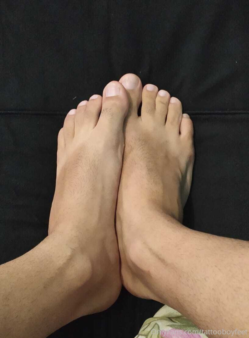 Photo by tattooboyfeet published on October 15,2023 07:43:10 - BestThots