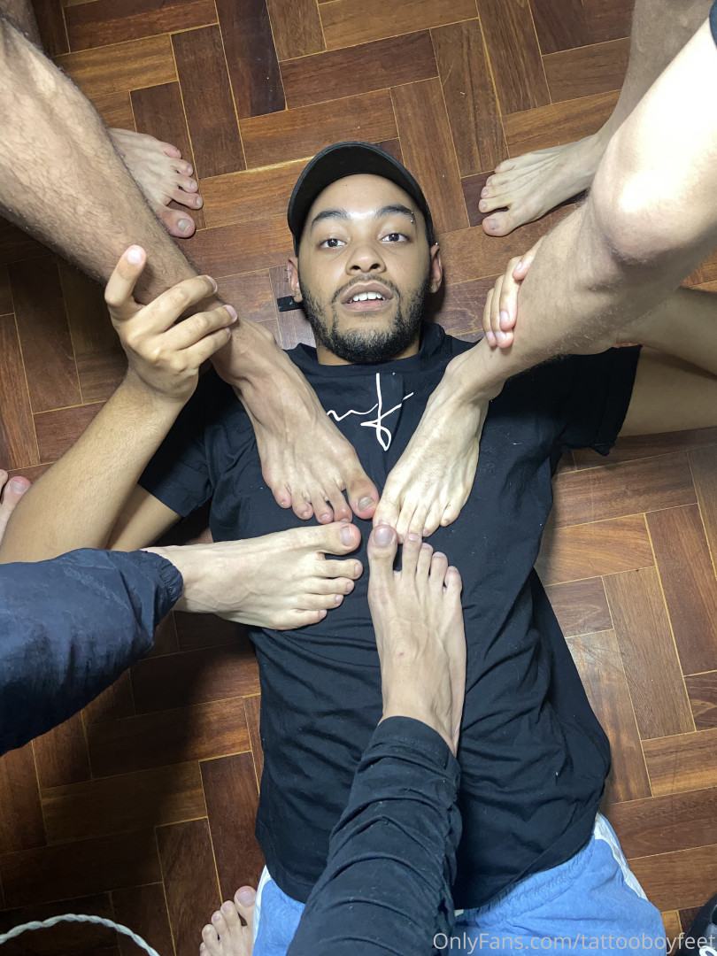 Photo by tattooboyfeet published on October 15,2023 08:05:28 - BestThots