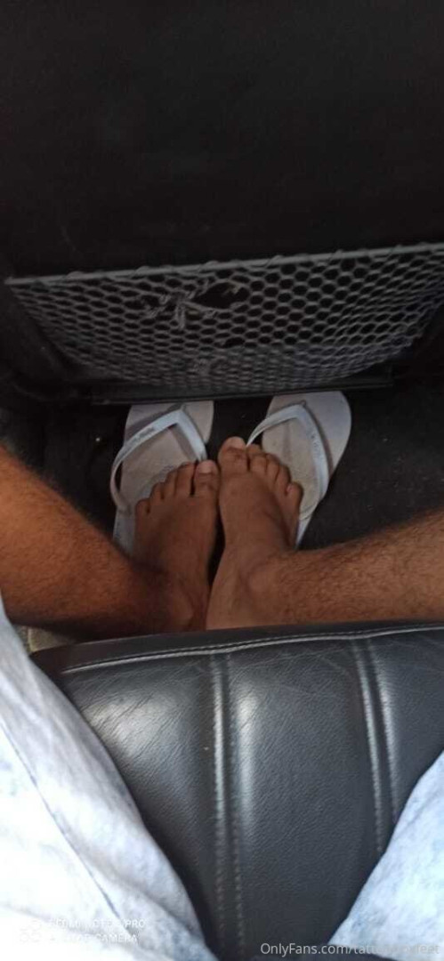 Photo by tattooboyfeet published on October 15,2023 08:36:22 - BestThots