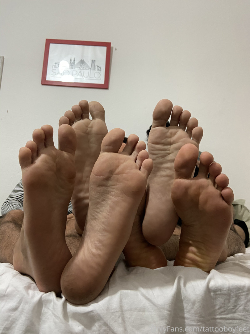 Photo by tattooboyfeet published on October 15,2023 08:59:31 - BestThots