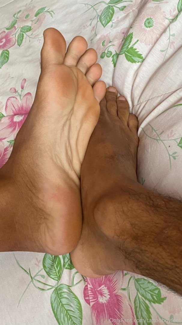 Photo by tattooboyfeet published on October 15,2023 09:23:30 - BestThots