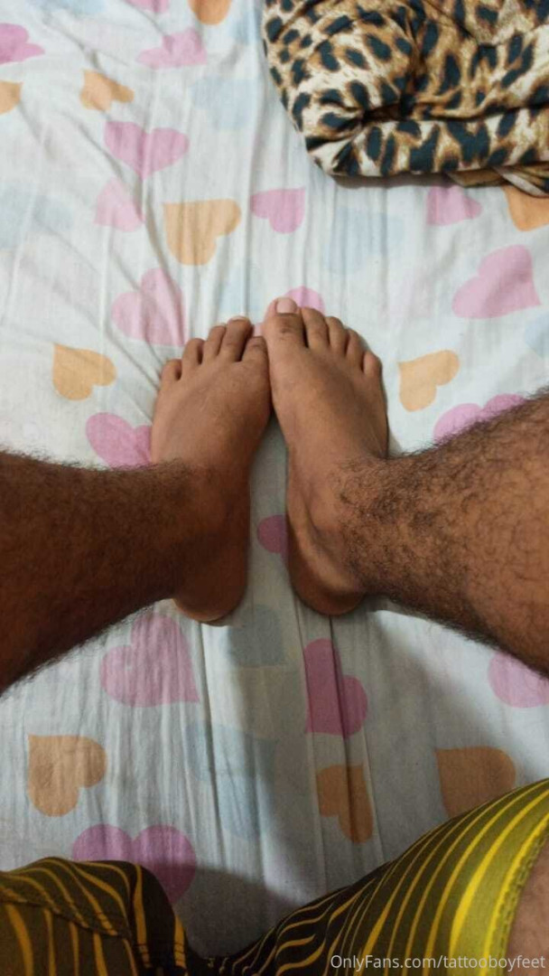 Photo by tattooboyfeet published on October 15,2023 09:25:11 - BestThots