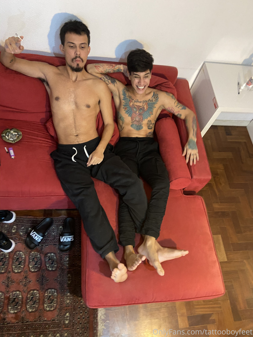 Photo by tattooboyfeet published on October 15,2023 10:44:52 - BestThots