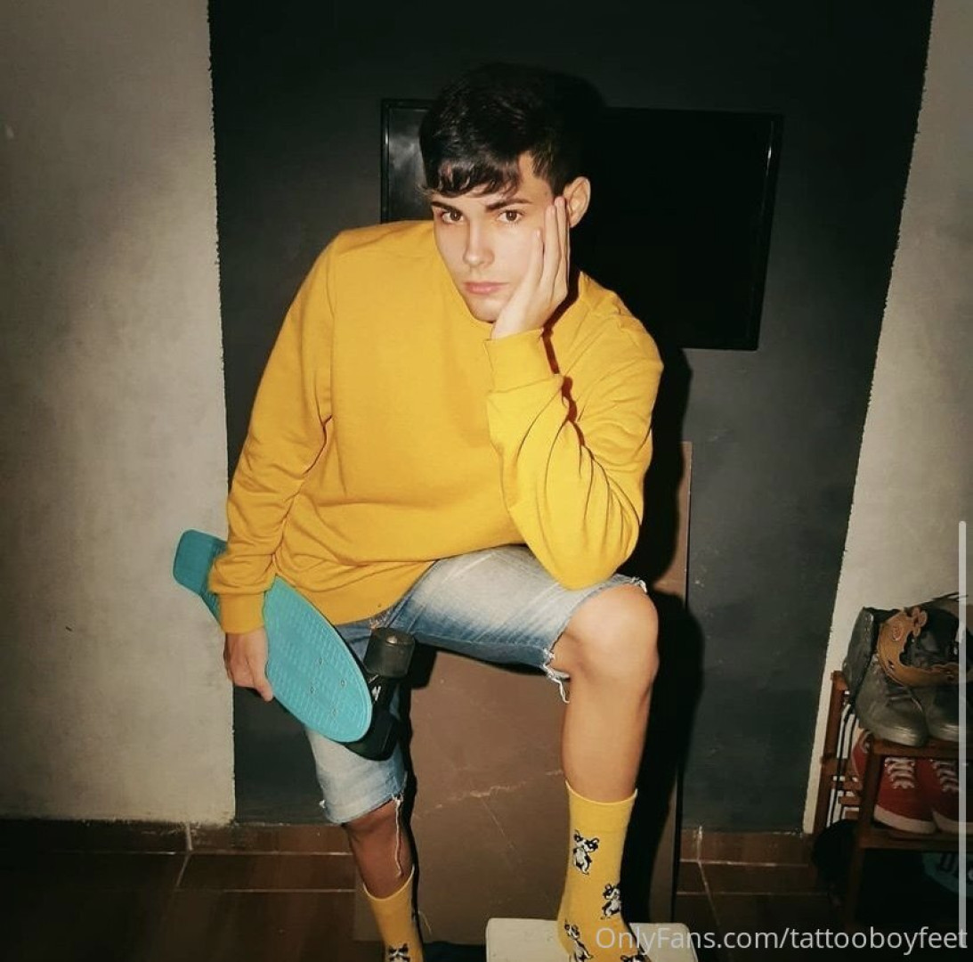 Photo by tattooboyfeet published on October 15,2023 11:56:40 - BestThots