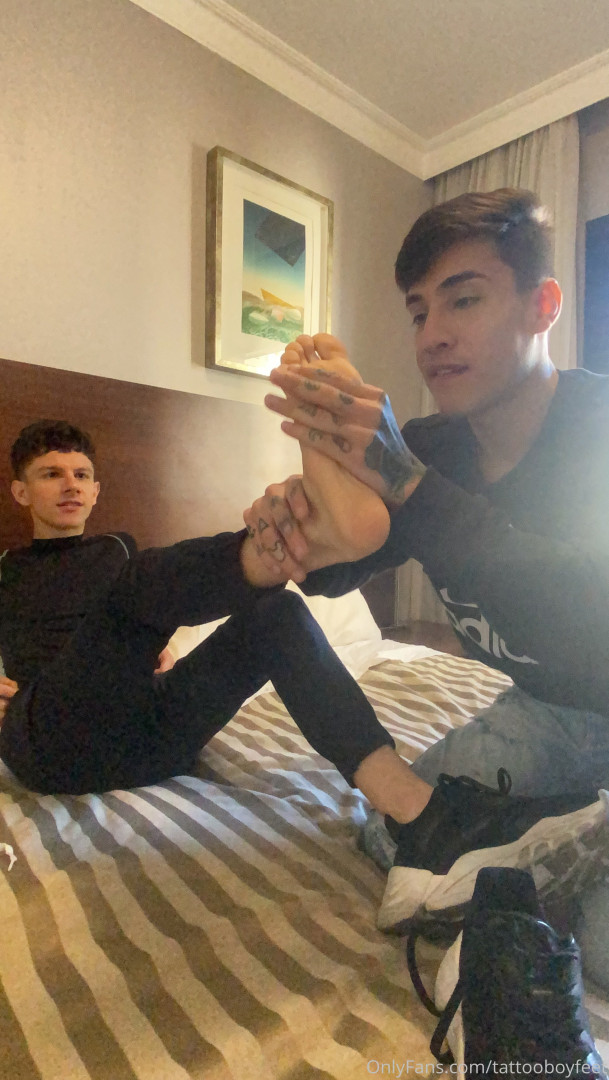 Photo by tattooboyfeet published on October 15,2023 12:30:07 - BestThots