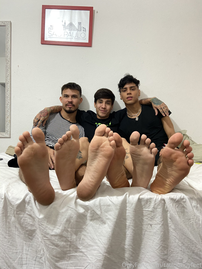 Photo by tattooboyfeet published on October 15,2023 15:03:45 - BestThots