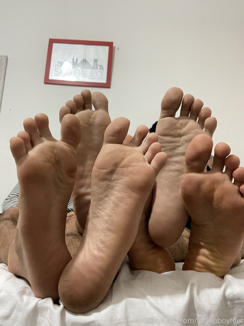 Photo by tattooboyfeet published on October 15,2023 15:13:03 - BestThots